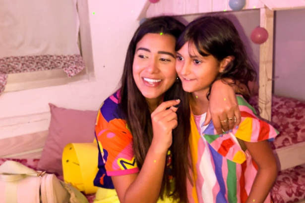 Non Stop reforça sua proximidade com o público ao registrar Jaque Sobrinho surpreendendo uma fã em seu lar.