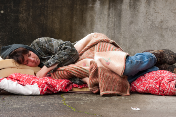 Iniciativas para Pessoas em Situação de Rua no Brasil: Caminhos Reais para Inclusão Social