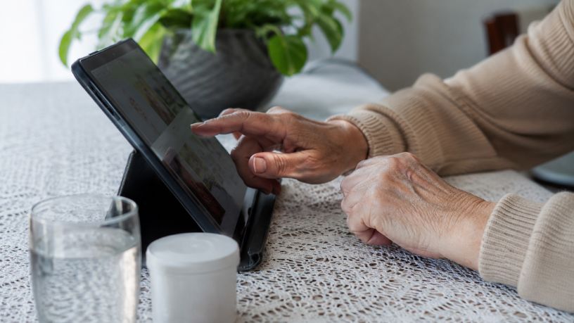 Saúde Digital para Idosos: Por Que a Iniciativa da UnB Aponta o Caminho que o Brasil Precisa Seguir